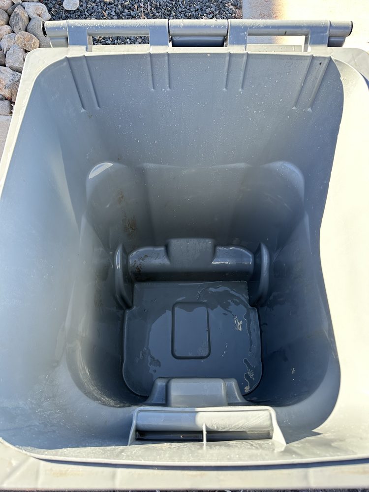 Inside of the same bin after Bin Blasters